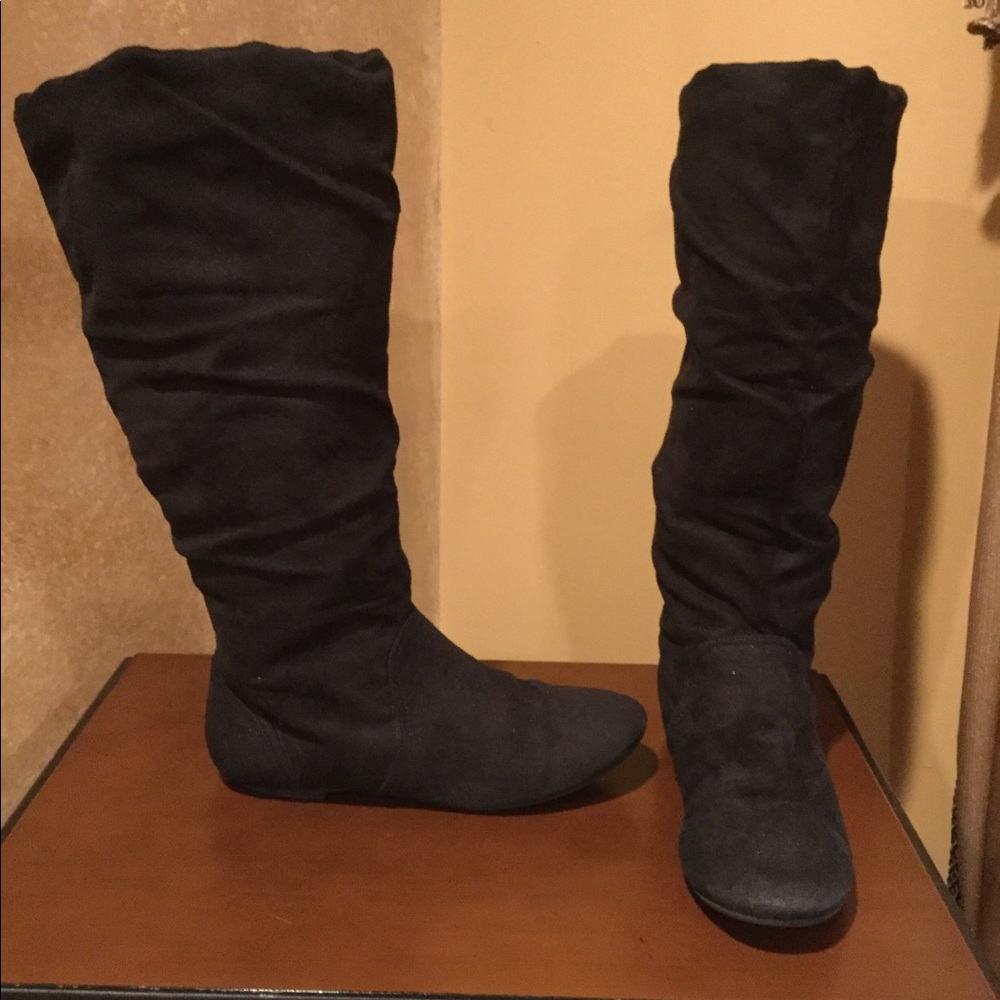 Women's Black Slouchy Boots Size 7.5 Wide